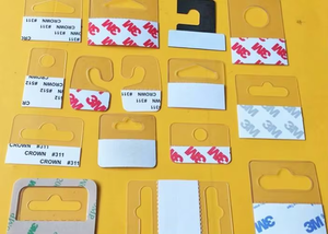 Hot Selling Production <span class=keywords><strong>Hanging</strong></span> Folder <span class=keywords><strong>Tab</strong></span> Klarer Kunststoff Selbst klebende Hang <span class=keywords><strong>Tab</strong></span> Selbst klebende Folding Hang Tabs für den Einzelhandel - Product Image 5