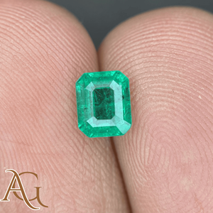 Esmeralda Zambiana Natural Octogonal de Buen Color, Gema Cuadrada para Joyería, Gema Suelta 0.6 - Product Image 1