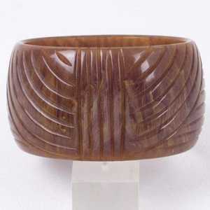 Bracelet jonc en résine sculptée irrégulière, de bonne qualité, nouveaux styles, bijoux pour femmes disponibles - Product Image 4