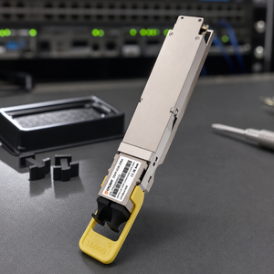 1.6T OSFP224 2xDR4 DR8 Finned Top Optischer Transceiver 1310nm 500m Dual MPO-12 <span class=keywords><strong>APC</strong></span> für InfiniBand XDR HPC Rechenzentrum - Product Image 5