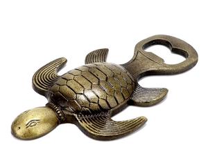 Abridor de botellas de hierro fundido con forma de tortuga antigua, accesorio de bar y bebidas, de Global's Supplier - Product Image 1