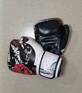 Guantes de Boxeo Impresos con Logotipo Personalizado, Precios de Mayoreo Fair Tex 2025, Guantes de Entrenamiento de Muay Thai Hechos con Cuero Genuino - Product Image 5