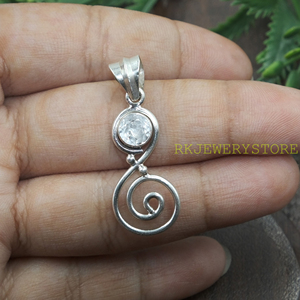 จี้เงินแท้ 925 ประดับคริสตัลควอตซ์ทรงเกลียว ดีไซน์ลายวนทำมือ ประดับด้วยพลอยควอตซ์ทรงกลม เครื่องประดับมินิมอลสำหรับผู้หญิง ของขวัญสำหรับเธอ - Product Image 6