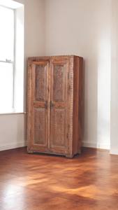 La Mejor Colección de Armarios de Madera Maciza Tallados a Mano, Arte Antiguo del Himalaya - Product Image 2