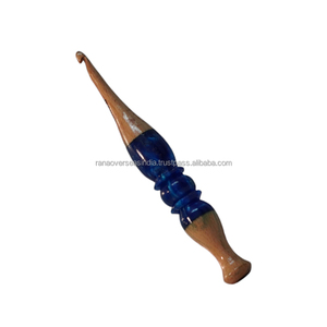 Crochet en bois et résine Aiguilles à tricoter artisanales de super qualité disponibles en différentes tailles et design au meilleur prix - Product Image 4