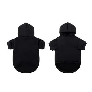 เสื้อผ้าสุนัขสำหรับฤดูหนาวแบบสวมหัว ผลิตจากโรงงานโดยตรง ผ้าฟลีซอุ่นสบาย มีช่องสำหรับสายจูง เหมาะสำหรับลูกสุนัขพันธุ์เฟรนช์บูลด็อก - Product Image 6