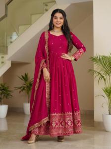 Colecciones de Vestidos Anarkali Estilo Indio y Pakistaní para Bodas y Festivales, Vestido con Bordado Pesado y Trabajo de Lentejuelas Zari - Product Image 5