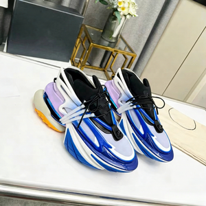 Chaussures décontractées de luxe à lacets, style marche, rehaussantes, tendance et très vendues, par le créateur original - Product Image 2