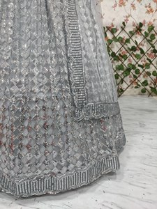Lehenga indien prêt-à-porter avec dupatta en faux georgette, broderie de sequins, tenue de fête Diwali, tenue Bollywood pour femmes - Product Image 4
