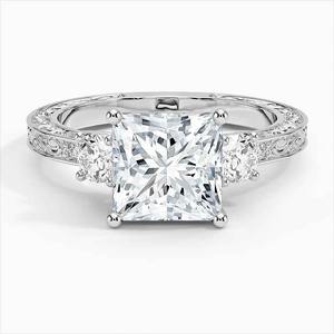 Bague de Mariage Classique de Qualité Supérieure, Coupe Princesse, Trois Pierres, pour Mariages, Fêtes et Élégance Quotidienne, Disponible au Meilleur Prix - Product Image 3