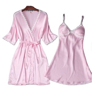 Ensemble de robe de chambre pour femme avec dentelle, col en V, chemise de nuit et peignoir à manches courtes, longueur genou - Product Image 1