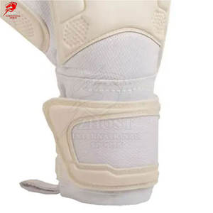 Guantes de portero de espuma de látex de primera calidad para una absorción de impactos superior, equipo profesional para el rendimiento en partidos. - Product Image 6