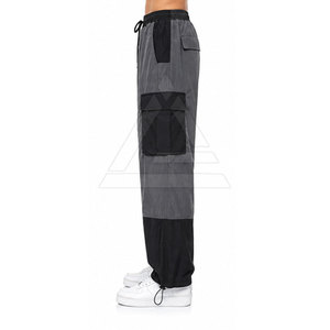 Pantalones Parachute Relajados para Hombre con Cintura Ajustable, Corte de Pierna Ancha, Bolsillos Funcionales y Estilo Urbano Moderno - Product Image 5
