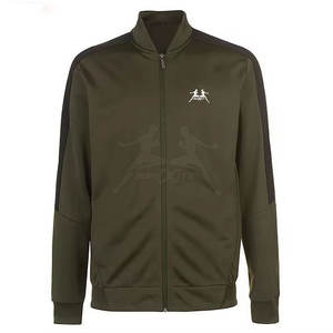 Survêtement de sport actif avec tissu à séchage rapide et maintien extensible, élégant et performant - Product Image 2