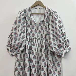 เดรสลำลองผู้หญิง ผ้าทอ 100% คอตตอน สีพื้น/เรียบ แขนทรงบอลลูน เอวทรงเอ็มไพร์ ทรงเบบี้ดอลล์ โอเวอร์ไซส์ คอวี ทรงหลวม - Product Image 1