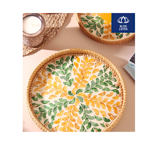 FAVORITO DE LOS CLIENTES: Bandeja de Ratán Ecológica, Segura y Limpia, con Incrustaciones de Concha Natural, Ideal para Exhibir Alimentos y Servir Desayunos - Product Image 1