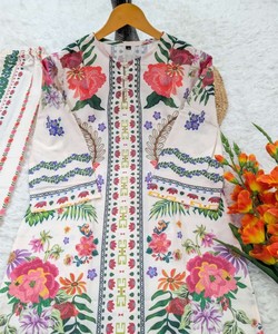 Conjunto de dos piezas estampado de viscosa y rayón RICH LOOK para uso diario, precio al por mayor, prenda étnica 85061 MULTI - Product Image 3