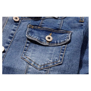 เสื้อแจ็คเก็ตยีนส์แขนสั้นสำหรับผู้หญิง กระดุมผ่าหน้า คอปกแบบผ้าคลุมไหล่ ผ้ายีนส์ยืด สวมใส่สบาย น้ำหนักเบา แฟชั่นเสื้อคลุมลำลอง ทรงเข้ารูป - Product Image 4