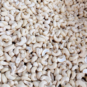 Muestra GRATUITA de Nueces de Anacardo SANTIGO, Núcleos de Anacardo Listos para Enviar, Nueces Kaju Badam - Product Image 1
