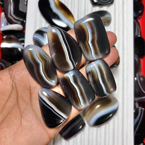 Agate noire rayée 100 % naturelle de qualité supérieure, pierres précieuses en vrac pour la fabrication de bijoux, formes variées, vente directe en gros - Product Image 2