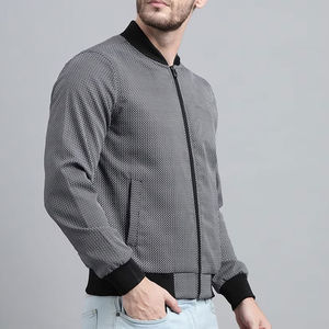 Veste bomber pour homme, couleur personnalisée, vêtements d'extérieur, tissu léger et confortable, veste bomber bon marché, service OEM ODM, design sur mesure - Product Image 3