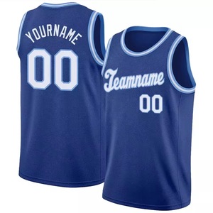 Camiseta de baloncesto diseñada para sesiones de práctica masculinas con tela suave y cuello de punto acanalado liso. - Product Image 5