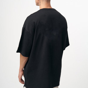T-shirt Homme Tendance Coupe Oversize Style Décontracté Streetwear Tissu Respirant Léger Idéal pour l'Été - Product Image 2