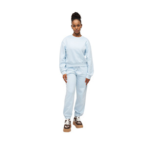 Conjunto Deportivo Ecológico 100% Algodón para Mujer, con Cuello Redondo, Pantalones Jogger y Diseño 2 en 1 - Product Image 1