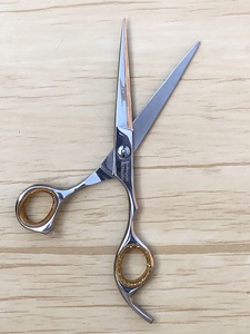 Ciseaux de coiffure professionnels de 7 pouces en acier inoxydable pour la coupe de cheveux à domicile – Vente en gros - Product Image 4