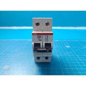 Disjoncteur miniature ABB S282W S282W K16A, utilisé comme pièce détachée pour équipement semi-conducteur d'époque - Product Image 1