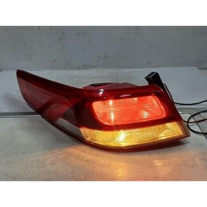Feu arrière combiné Optima 2015-2018 (gauche) d'occasion, pièce d'origine 92401D4000 certifiée OE, ajustement universel, excellent état - Product Image 1