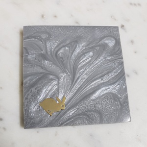 Ensemble de sous-verres en résine grise vierge Geode Sous-verres en époxy avec logo personnalisé d'amour métallique Couleurs et conceptions Mats et tampons en gros - Product Image 4