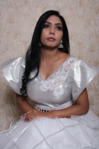 Lehenga Choli blanc avec jupe matelassée, robe de mariée indienne traditionnelle longue, en viscose, coupe ample, toutes saisons - Product Image 5