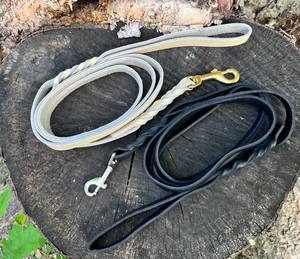 Laisse pour chien en cuir de taureau découpé à la main : quincaillerie en laiton doux - Product Image 1