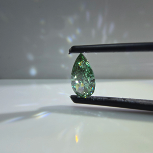 Diamant de laboratoire cultivé en forme de poire, vert vif fantaisie, 1 carat, taille brillant modifiée, SI1, certifié IGI, pierre précieuse non montée - Product Image 1