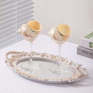 Copas de vino con forma de concha marina, decoración con temática costera, soporte para copas de cóctel martini con conchas marinas naturales - Product Image 1