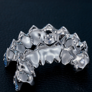 Diamante de Color azul al por mayor nuevo 1414 Diamante de moissanita helado completo 925 dientes de plata Starling Grillz para regalo de fiesta de Halloween - Product Image 4