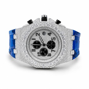 Montre chronographe de luxe pour hommes en acier inoxydable avec boîtier incrusté de diamants et bracelet en caoutchouc bleu, mouvement à quartz analogique - Product Image 3