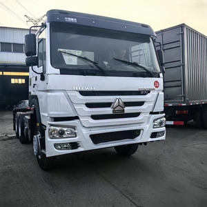 Camion tracteur Sinotruk HOWO 371HP 6X4, 10 roues, poids lourd, diesel, pour transport semi-remorque, à vendre - Product Image 2