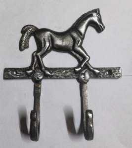 Gancho para Abrigos Seahorse, de Hierro Fundido Antiguo, Rústico, para Llaves - Product Image 3