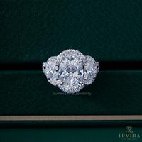 Anillo de Compromiso con Halo de Tres Piedras de Moissanita con Corte Ovalado Personalizado OEM, Anillo de Boda de Oro Blanco de 14K/18K con Diamante de Laboratorio para Mujer