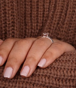 Ensemble de bagues de fiançailles de luxe en or 18 carats avec diamant ovale de laboratoire de 2,25 carats, clarté E VS1, et demi-alliance éternité de 2 carats, ensemble de bagues de mariée - Product Image 5