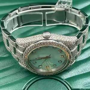 Reloj de Lujo para Hombre con Movimiento de Cuarzo, Correa de Acero Inoxidable, Bisel Plateado, Estilo Rapper, Edición Limitada Vintage - Product Image 2