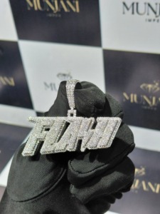 Pendentif personnalisé en argent sterling 925 avec moissanite, testé au diamant, style hip-hop, lettres personnalisées, effet glacé - Product Image 1
