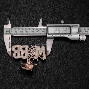 Colgante de Plata 925 con Baño de Oro Rosa y Moissanita, Letra WBB con Dije de Araña, Estilo Hiphop, Joyería Unisex - Product Image 2