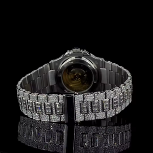 Montre en acier inoxydable avec verre en moissanite antique de qualité supérieure, mouvement à quartz élégant, scintillant, fiable, léger et écologique - Product Image 5