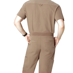 Fournisseur en gros OEM d'uniformes médicaux pour hommes : Blouses de travail classiques pour hommes, tenues d'infirmiers et uniformes d'hôpital - Product Image 3