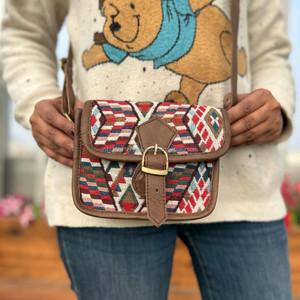 ใหม่ร้อนขาย Jacquard ทําด้วยมือของแท้หนังสลิงกระเป๋า Multi ใช้ใหม่วินเทจออกแบบกระเป๋า Crossbody ราคาถูกอัตราผลิตภัณฑ์จํานวนมาก - Product Image 4