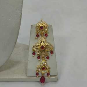 Parure de collier Kundan plaqué or royal, luxueux ensemble de bijoux indiens de mariée avec gouttes de rubis et perles, collier ras-du-cou glamour et boucles d'oreilles - Product Image 5