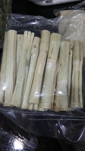 Palitos de Caña de Azúcar Orgánica Seca Premium, Alta en Fibra, Masticables y Duraderos para Mascotas, 2.5–4.5cm de Diámetro, Secados al Sol, Proveedor OEM ANGLE - Product Image 5